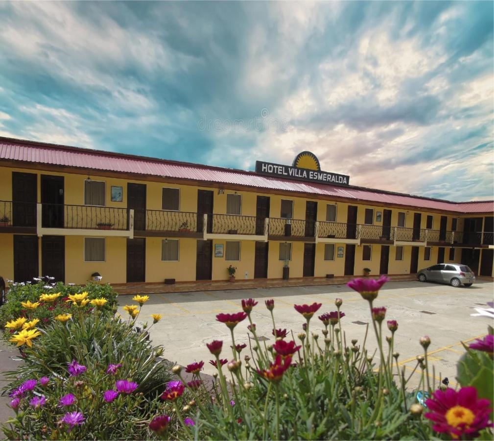 Hotel Y Restaurante Villa Esmeralda Quetzaltenango Buitenkant foto