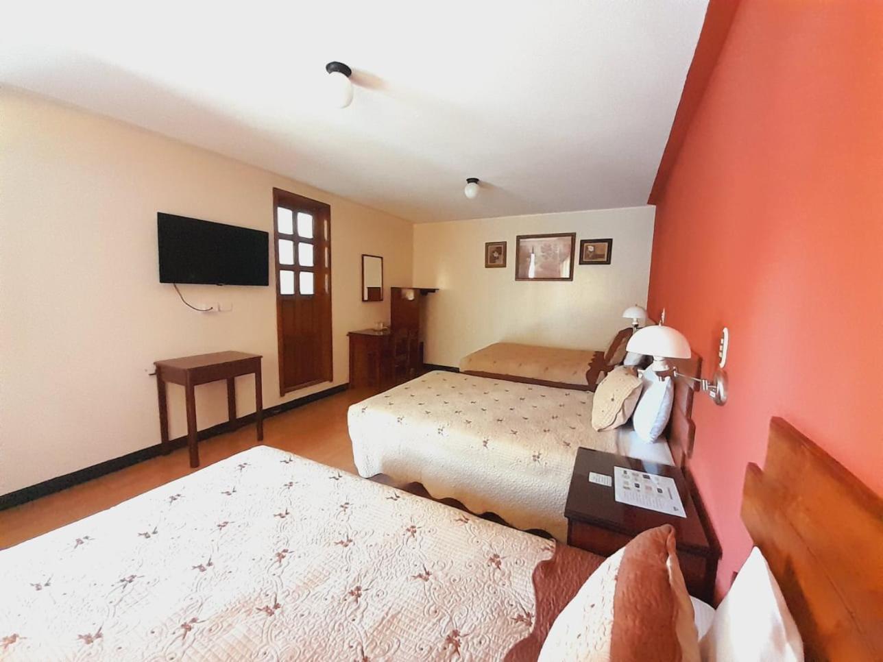Hotel Y Restaurante Villa Esmeralda Quetzaltenango Buitenkant foto