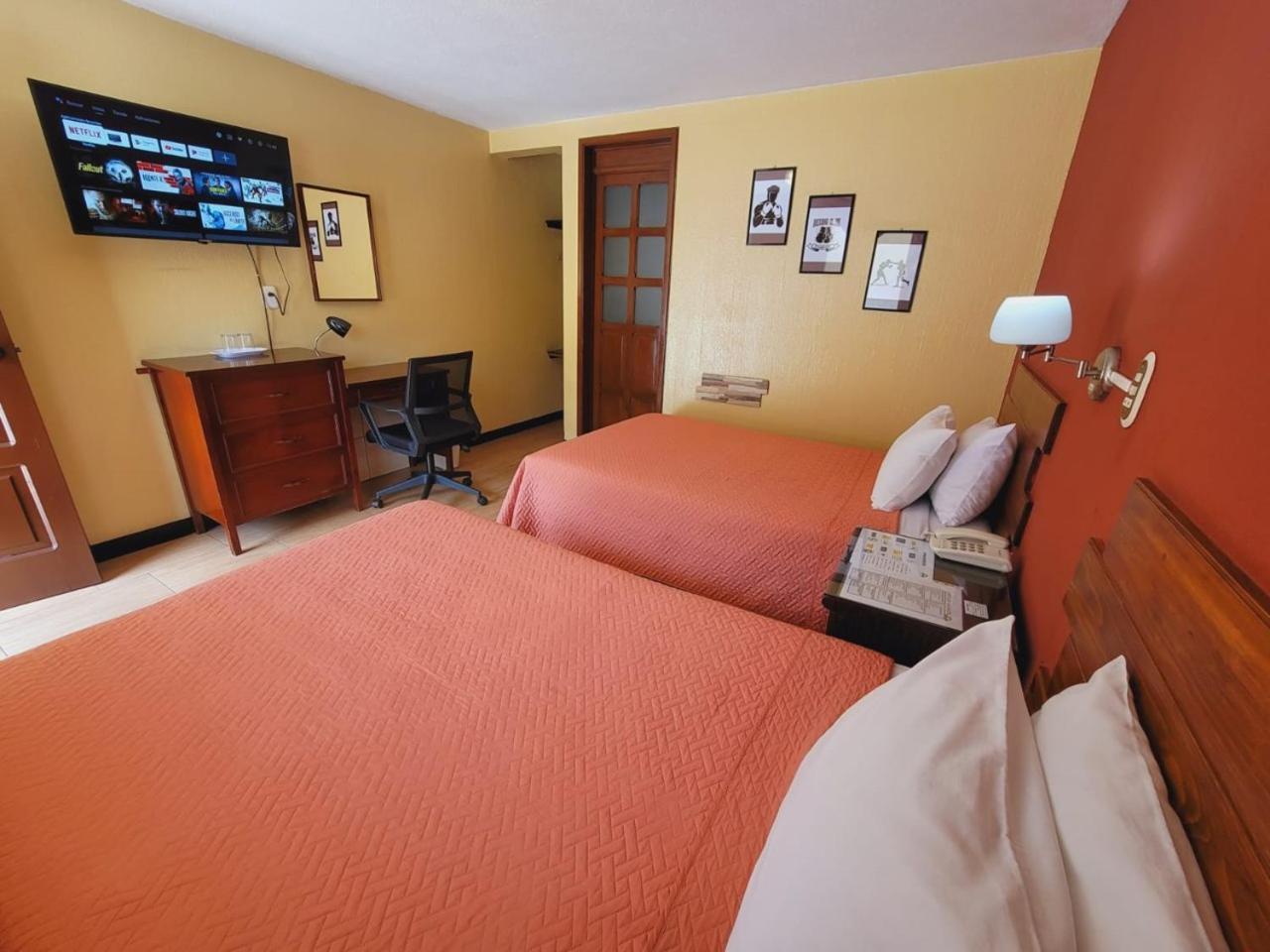 Hotel Y Restaurante Villa Esmeralda Quetzaltenango Buitenkant foto