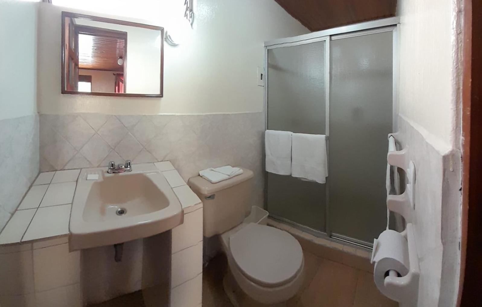 Hotel Y Restaurante Villa Esmeralda Quetzaltenango Buitenkant foto